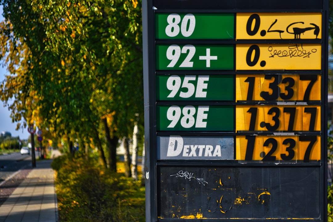 Oil Falls, Travel Slumps: Iran-US Tensions Hit Global Business 2026