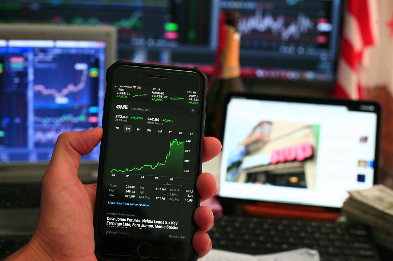 Global AI Stock Sell-off: Is the Tech Boom a Bubble?
