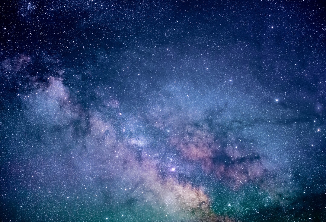 Scientists Discover Rocky Exoplanet with Atmosphere in Habitable Zone