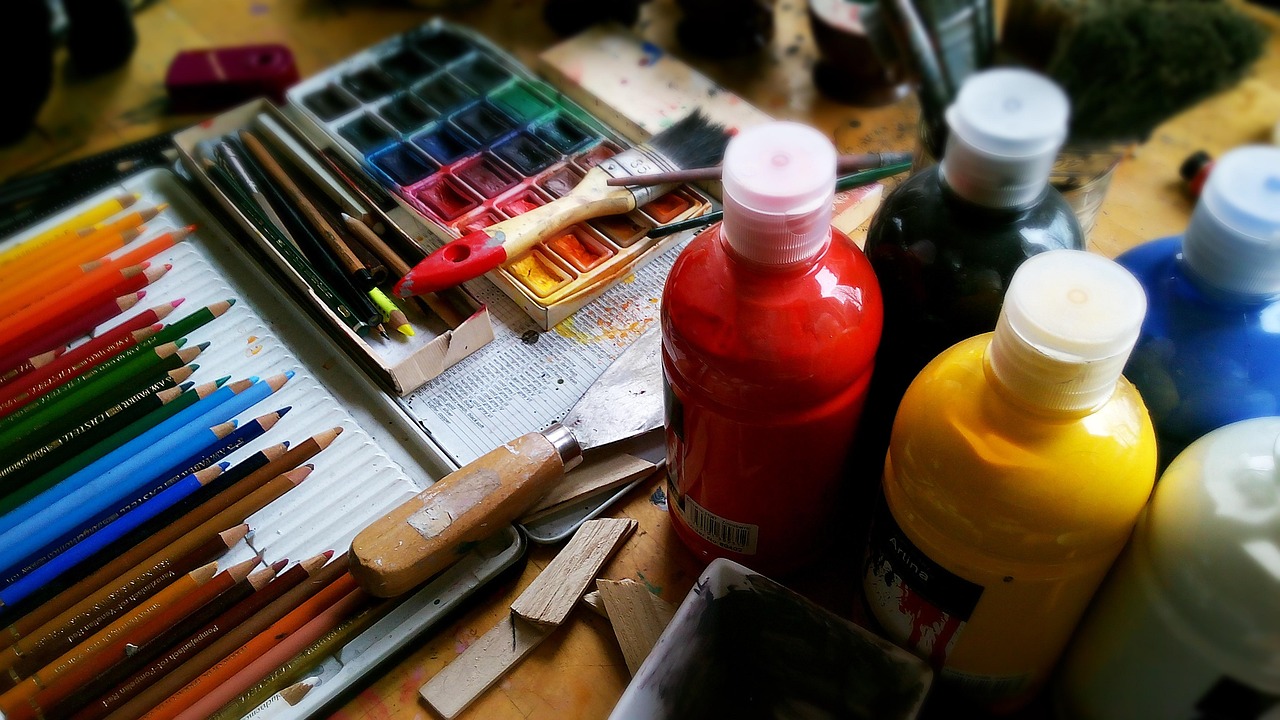 Beyond the Screen: Why Gen Z is Turning to Traditional Art in the AI Era 본문 이미지